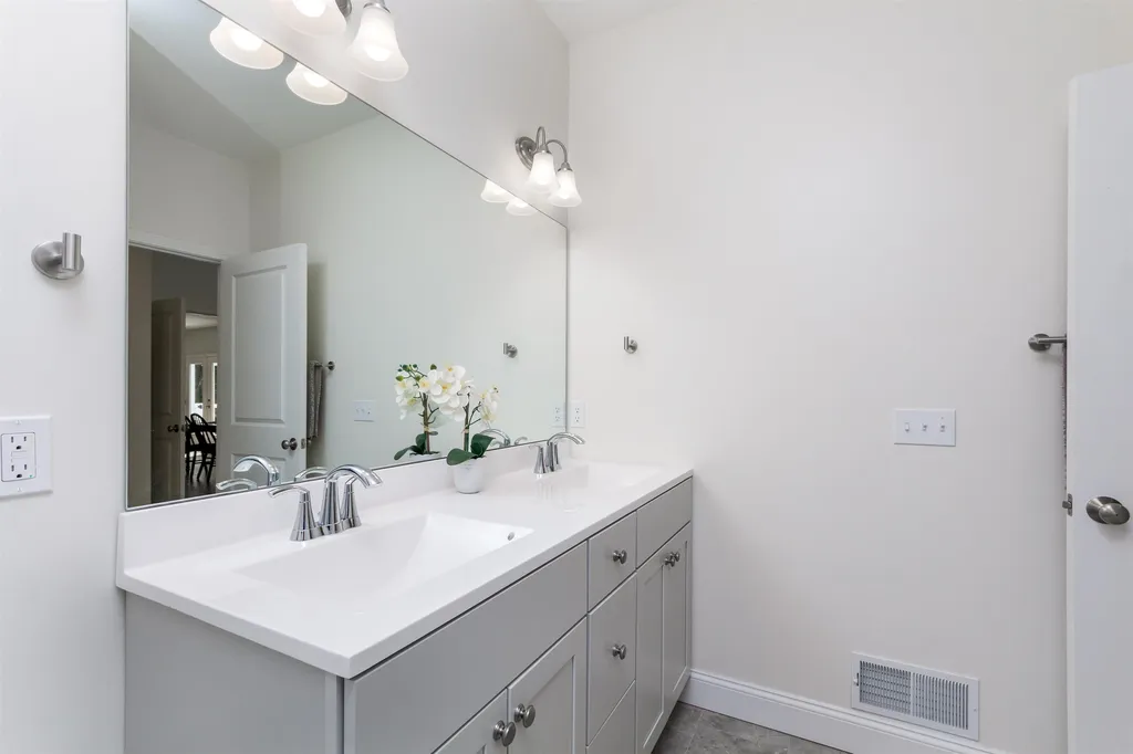 391 Chloe Circle Williston VT 05495