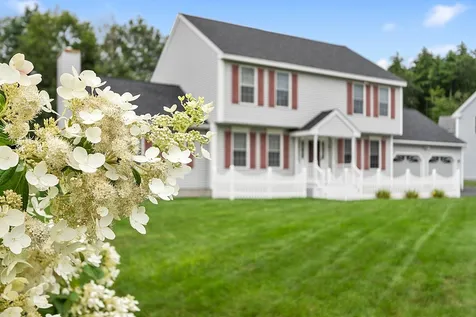 25 Ellie Drive Merrimack NH 03054