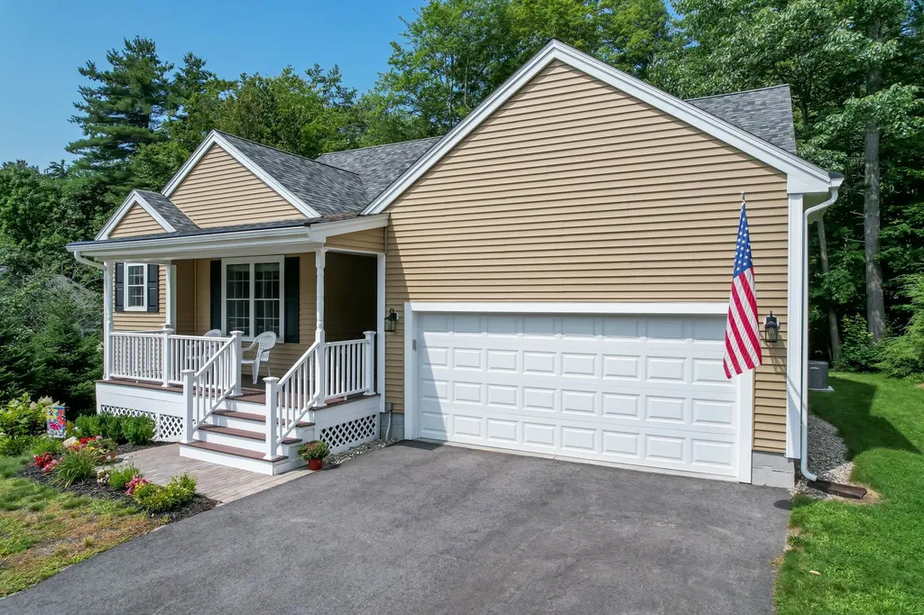 4 Mulberry Court Wolfeboro NH 03894