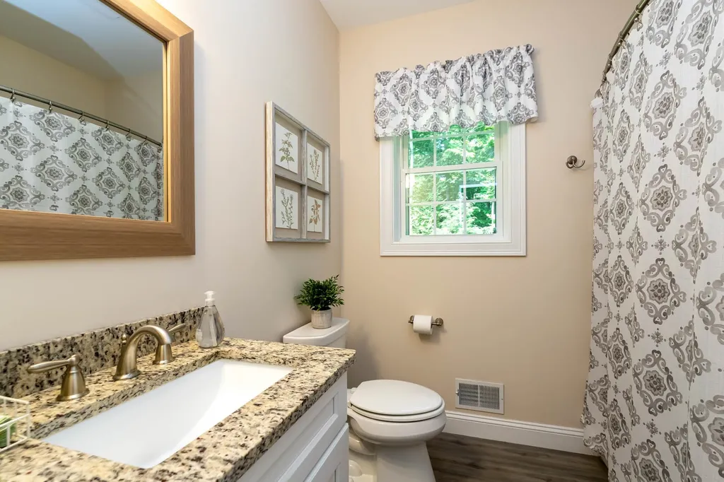 4 Mulberry Court Wolfeboro NH 03894