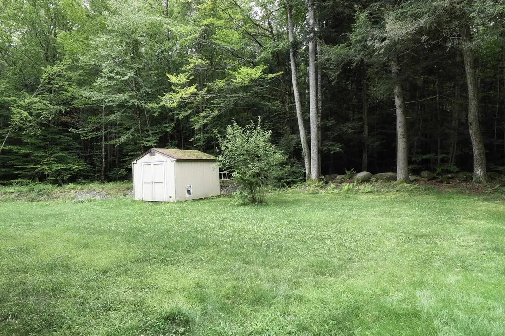 68 Winslow Road Dunbarton NH 03046