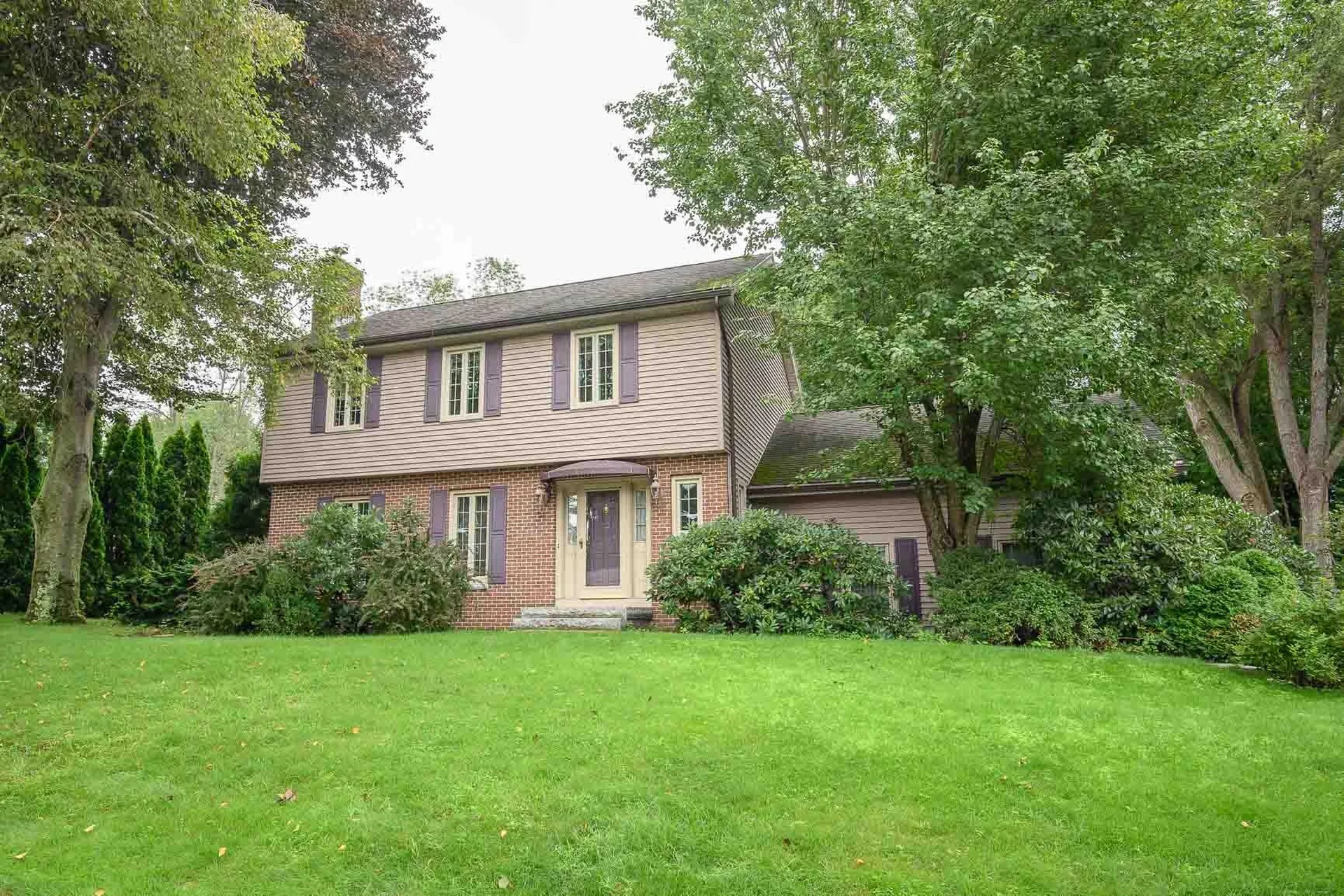 30 Bayberry Lane Manchester NH 03104
