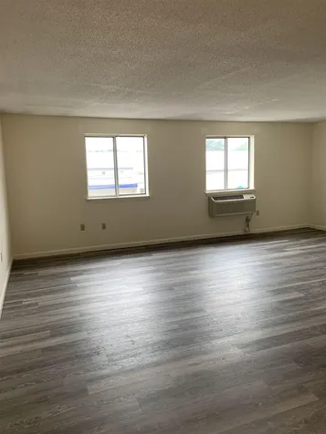 16 Manning Street Derry NH 03038