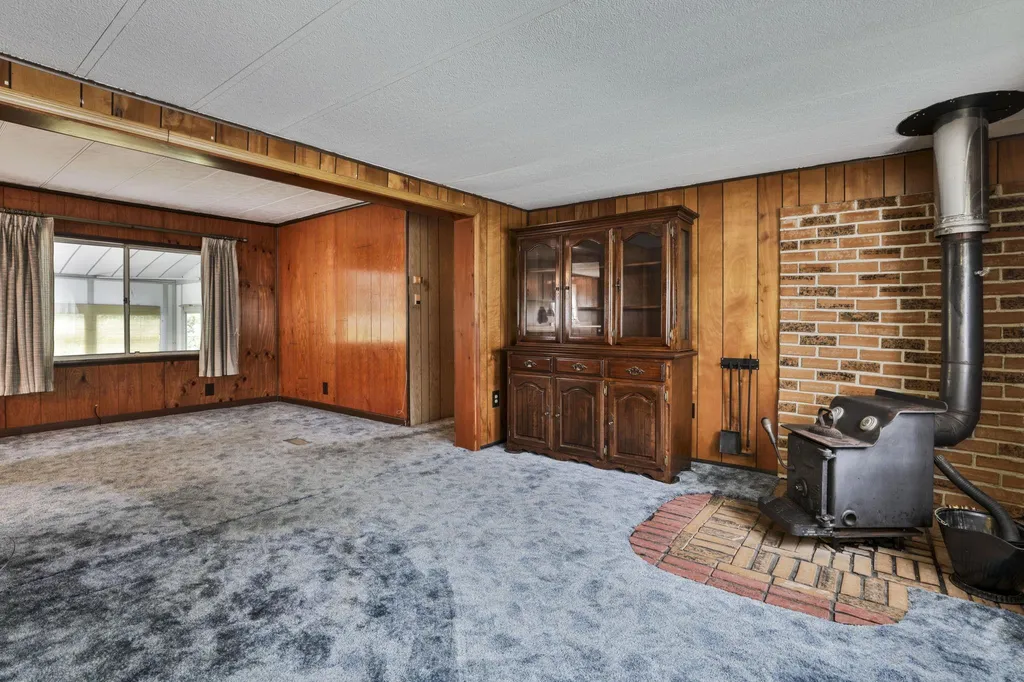15 Greatstone Drive Nashua NH 03063