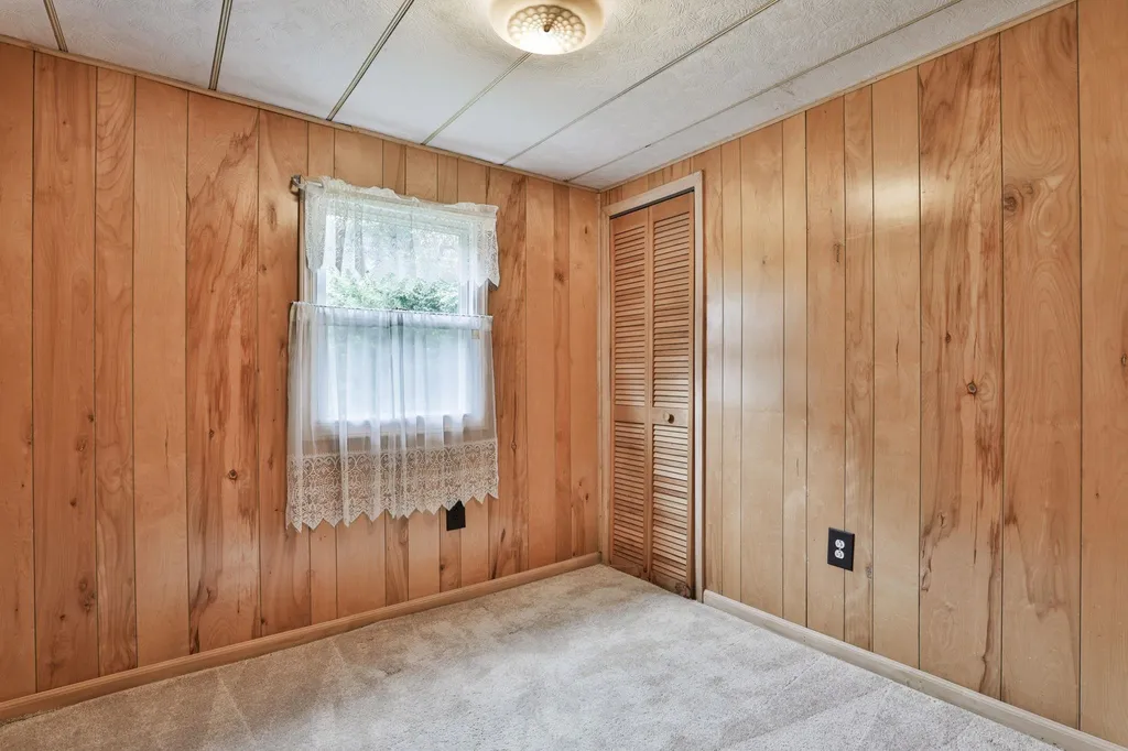 15 Greatstone Drive Nashua NH 03063