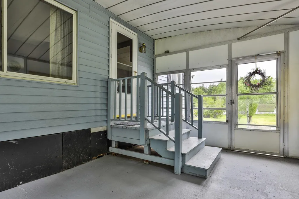 15 Greatstone Drive Nashua NH 03063