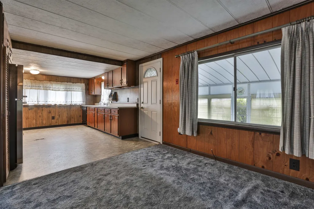 15 Greatstone Drive Nashua NH 03063