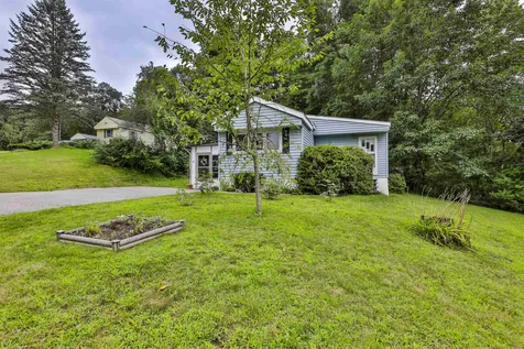 15 Greatstone Drive Nashua NH 03063