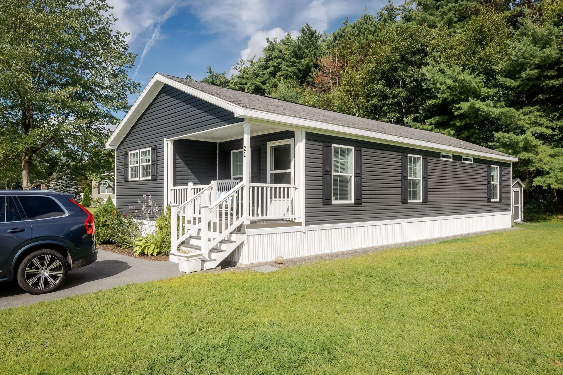 21 Stoneledge Road North Hampton NH 03862