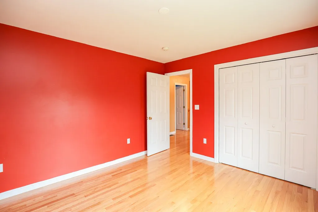 28 Majestic Avenue Nashua NH 03063