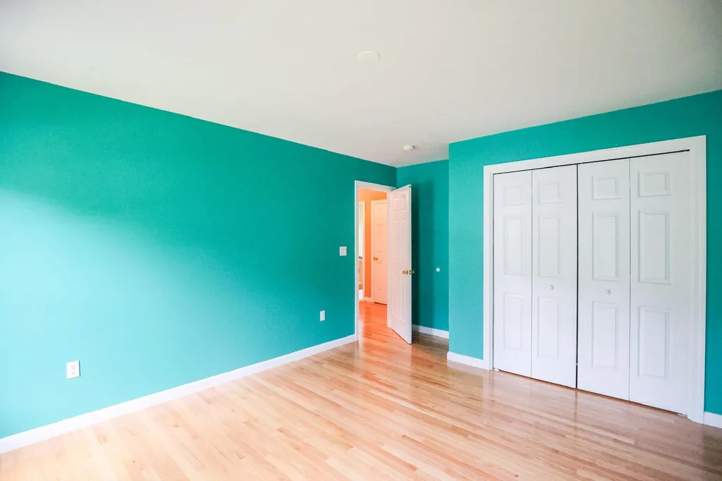28 Majestic Avenue Nashua NH 03063