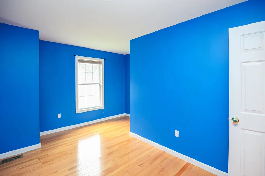 28 Majestic Avenue Nashua NH 03063