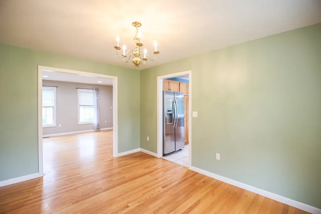 28 Majestic Avenue Nashua NH 03063