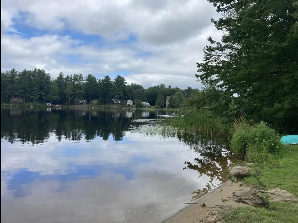 14 Marion Road Raymond NH 03077