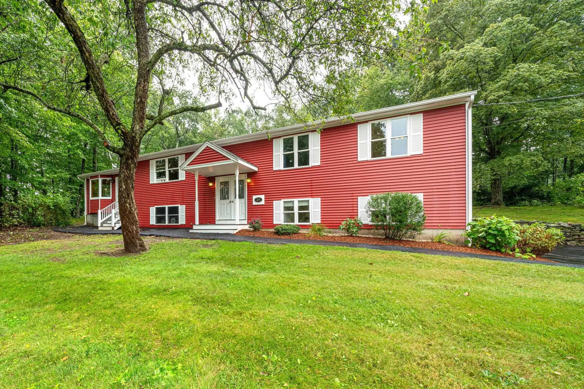 24 W Shore Road Windham NH 03087
