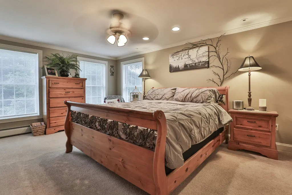 19 Sheas Drive Auburn NH 03032
