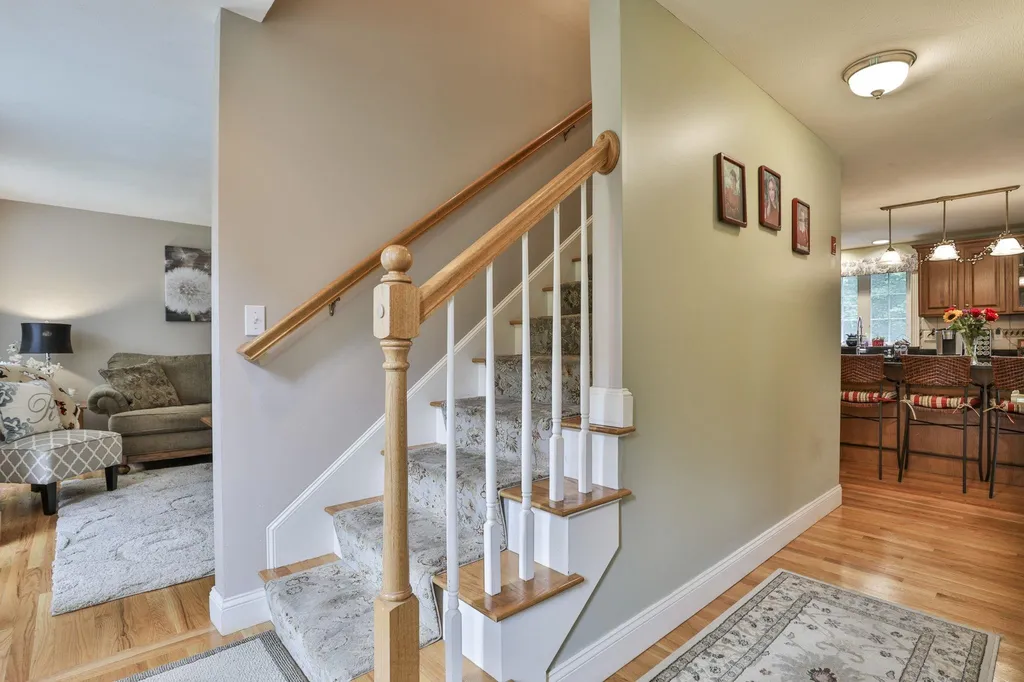 19 Sheas Drive Auburn NH 03032