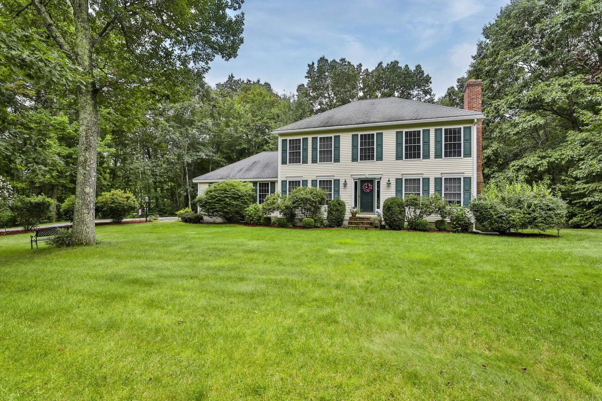 19 Sheas Drive Auburn NH 03032