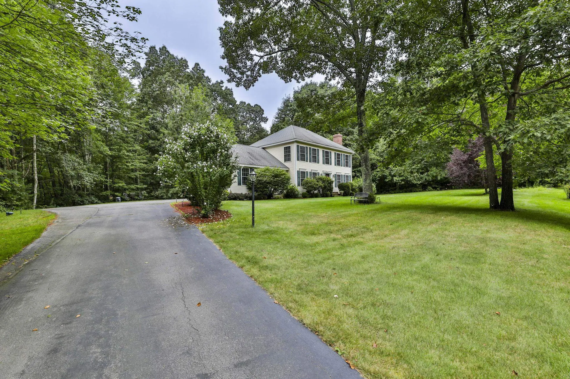 19 Sheas Drive Auburn NH 03032