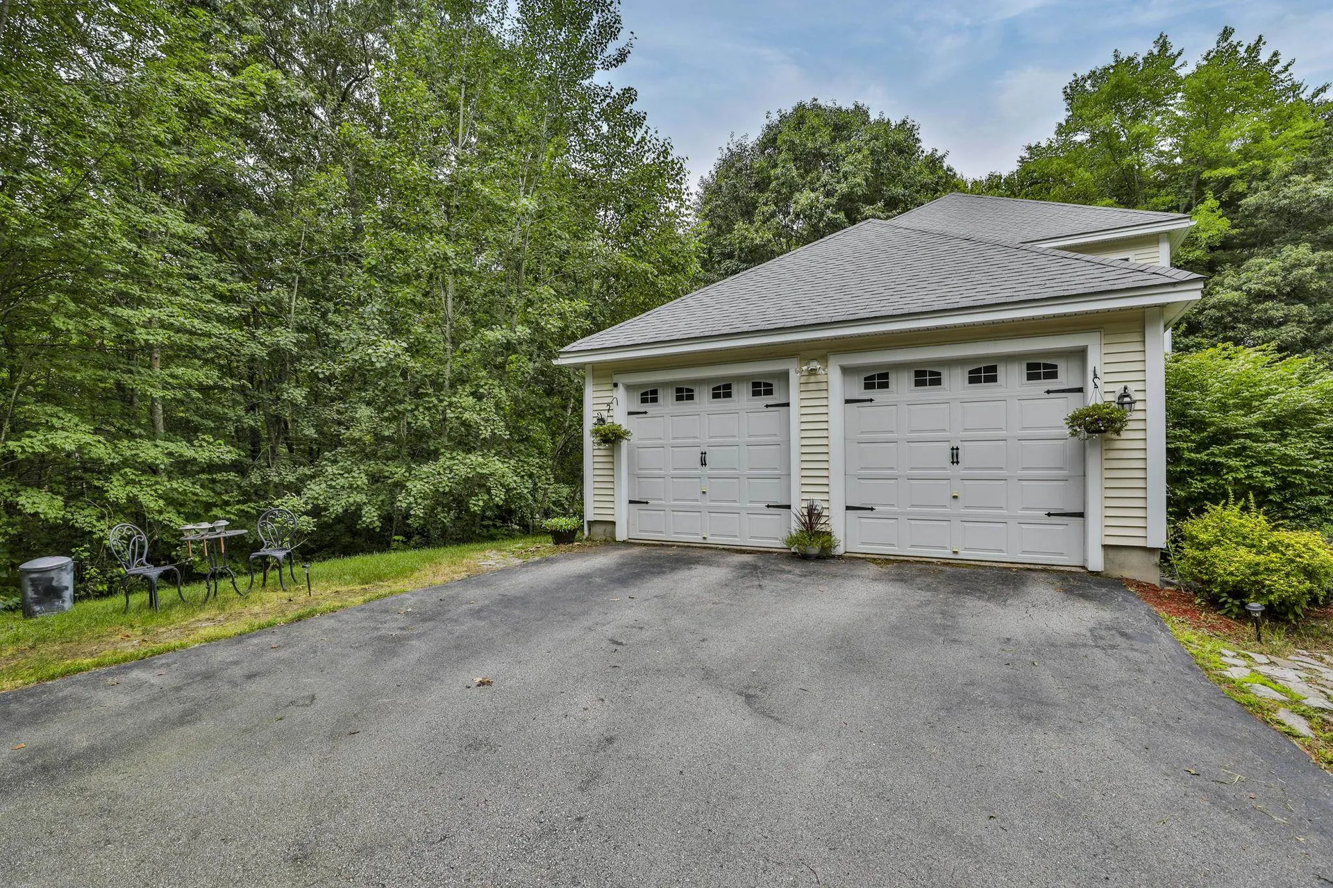 19 Sheas Drive Auburn NH 03032