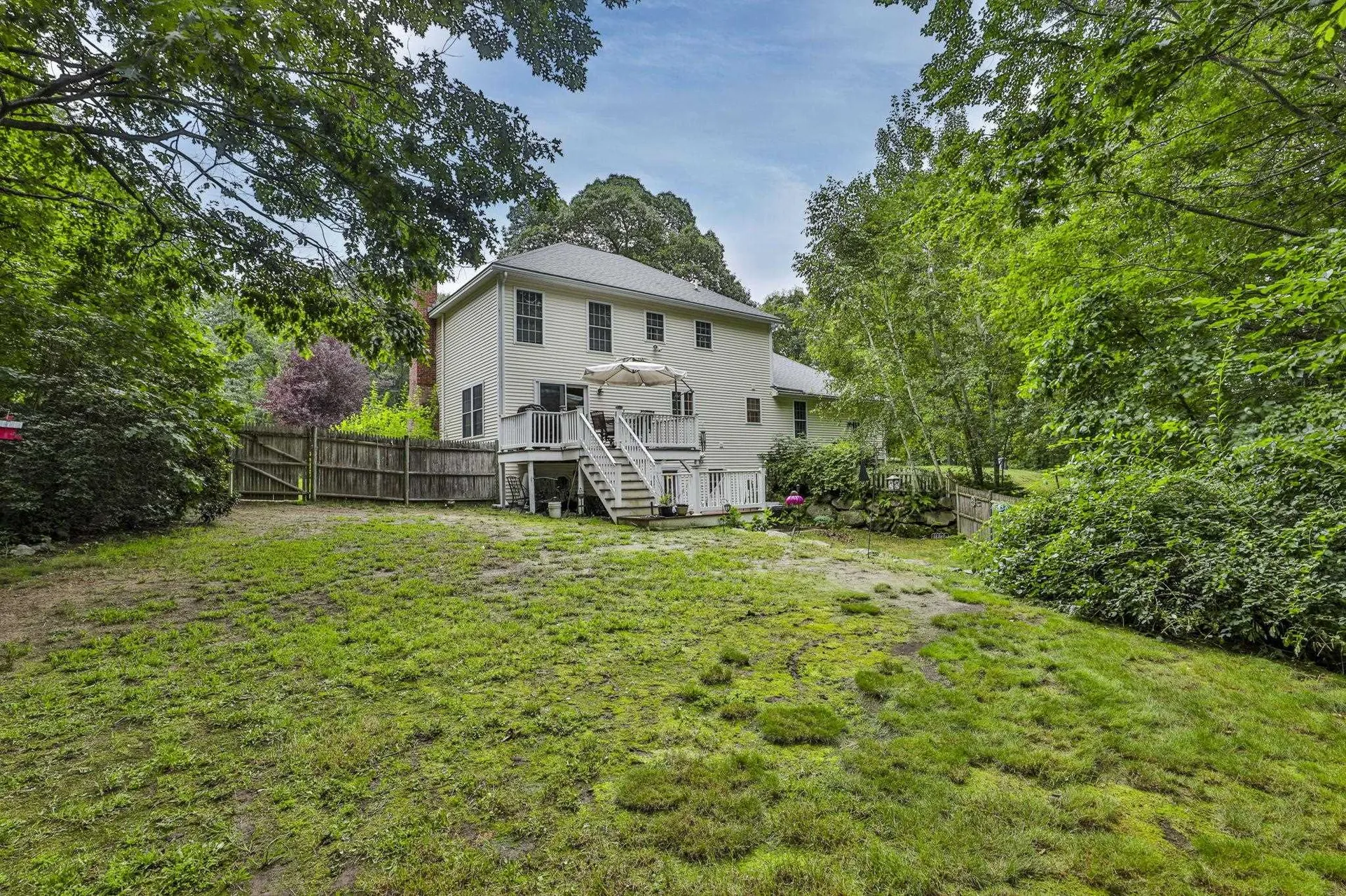 19 Sheas Drive Auburn NH 03032