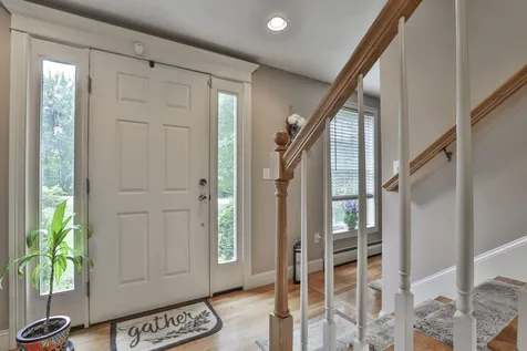 19 Sheas Drive Auburn NH 03032