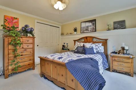 19 Sheas Drive Auburn NH 03032