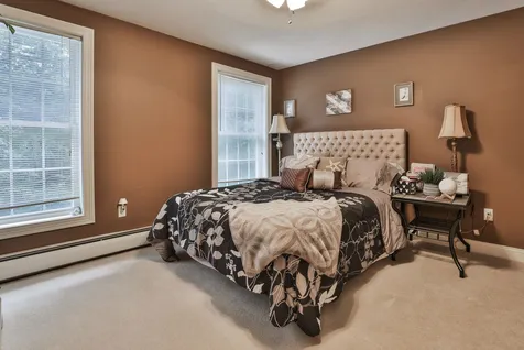 19 Sheas Drive Auburn NH 03032