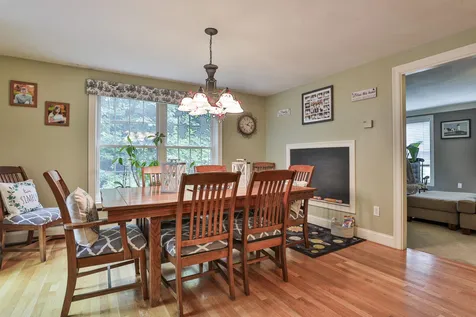 19 Sheas Drive Auburn NH 03032