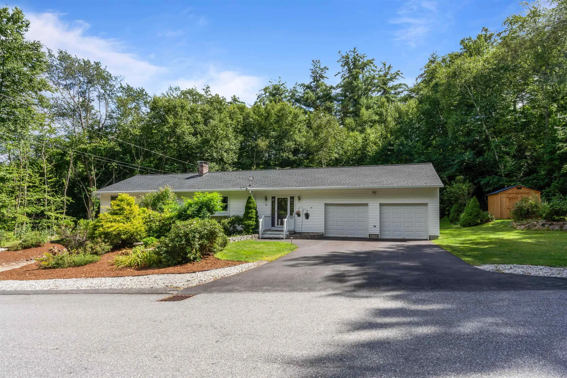 12 Hickory Lane Bedford NH 03110