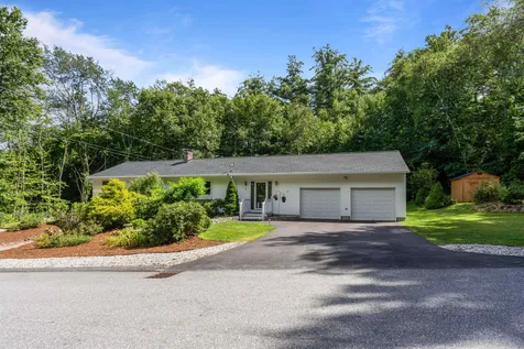 12 Hickory Lane Bedford NH 03110