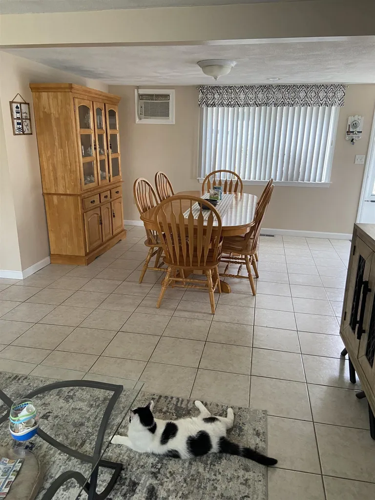 31 Walnut Avenue Hampton NH 03842
