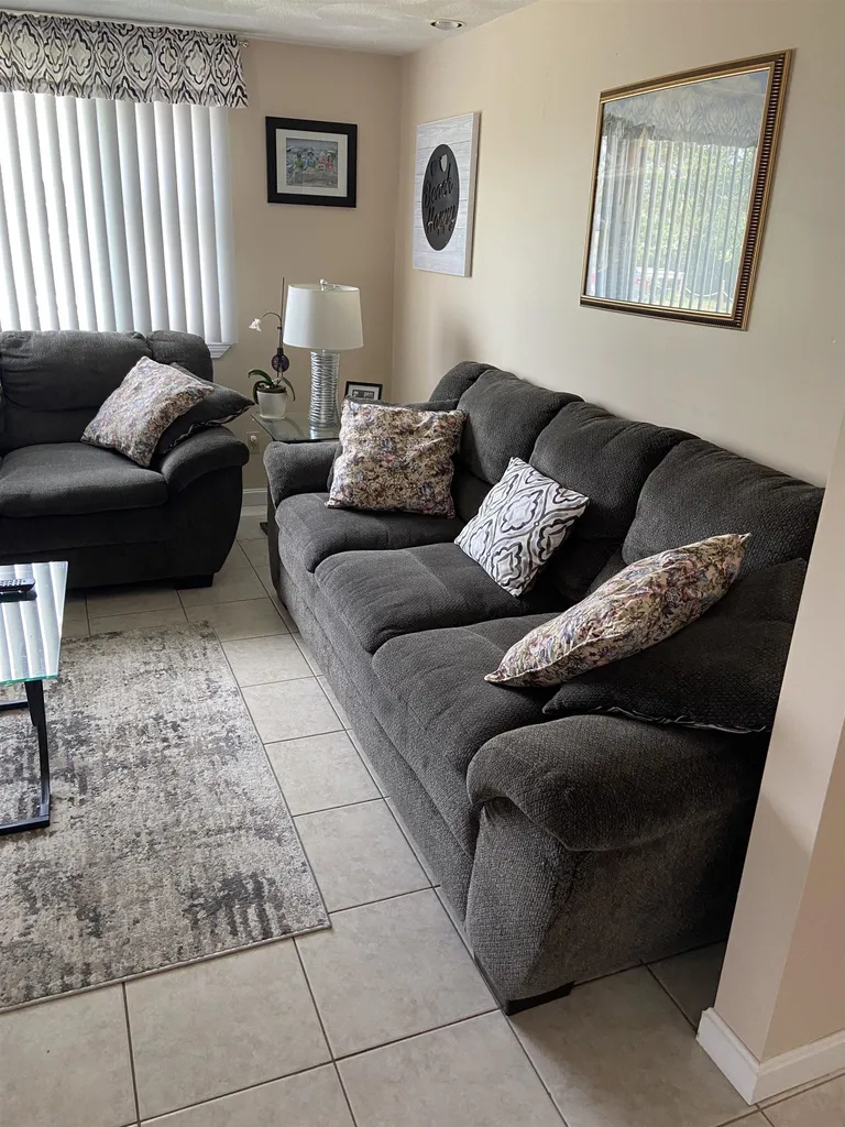 31 Walnut Avenue Hampton NH 03842