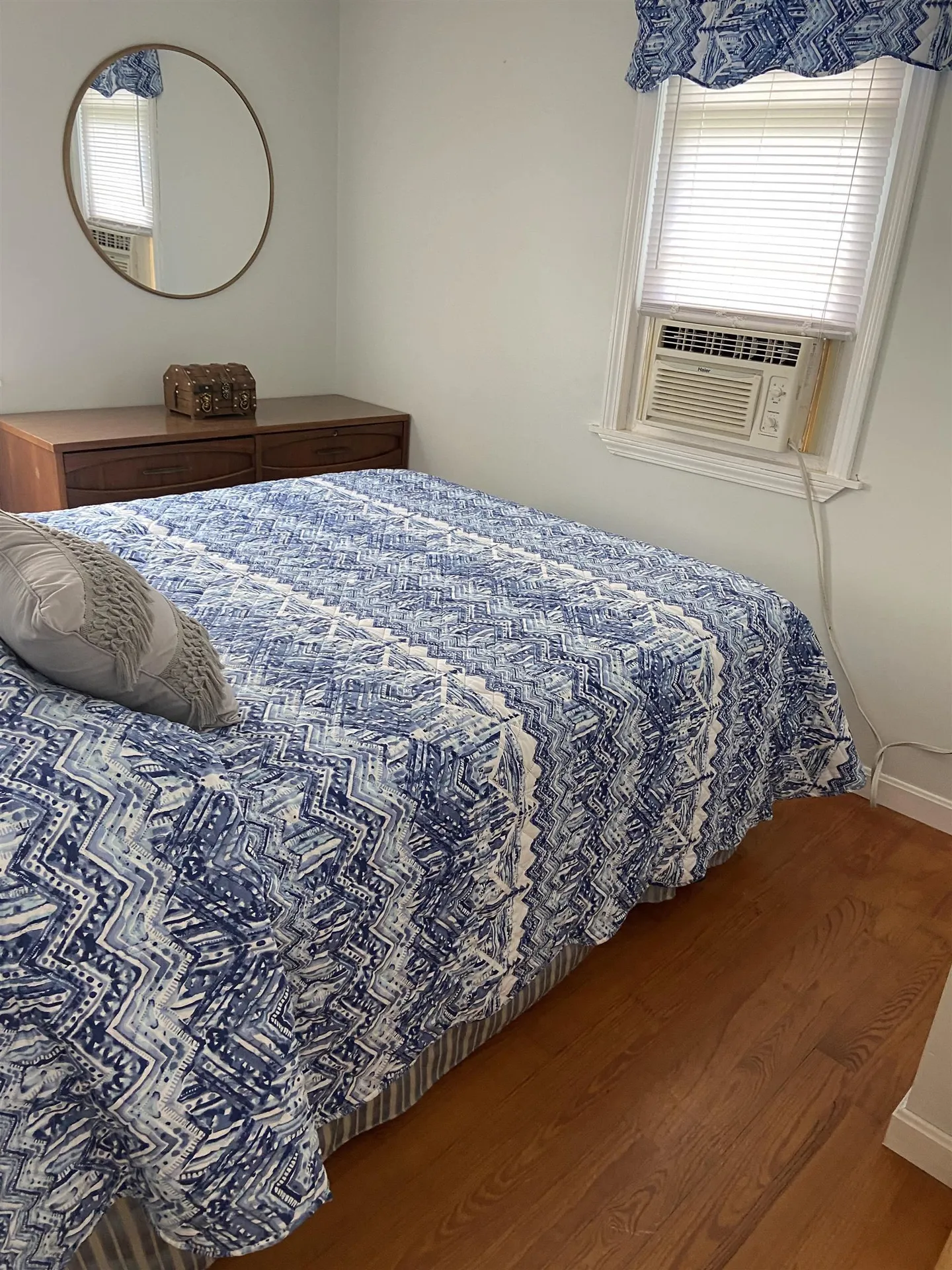 31 Walnut Avenue Hampton NH 03842