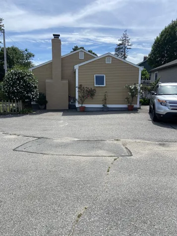 31 Walnut Avenue Hampton NH 03842