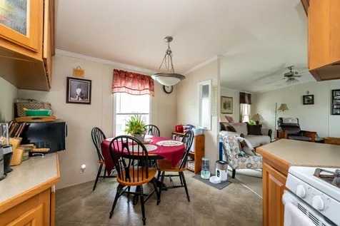5 Eglin Boulevard Londonderry NH 03053