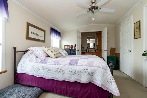 5 Eglin Boulevard Londonderry NH 03053