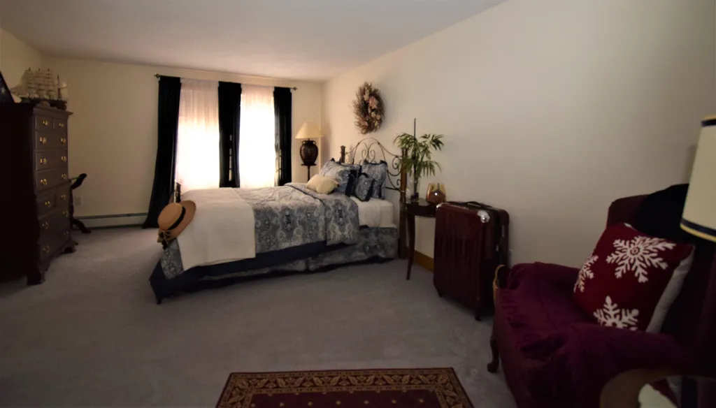 27 Exeter Road Kingston NH 03848