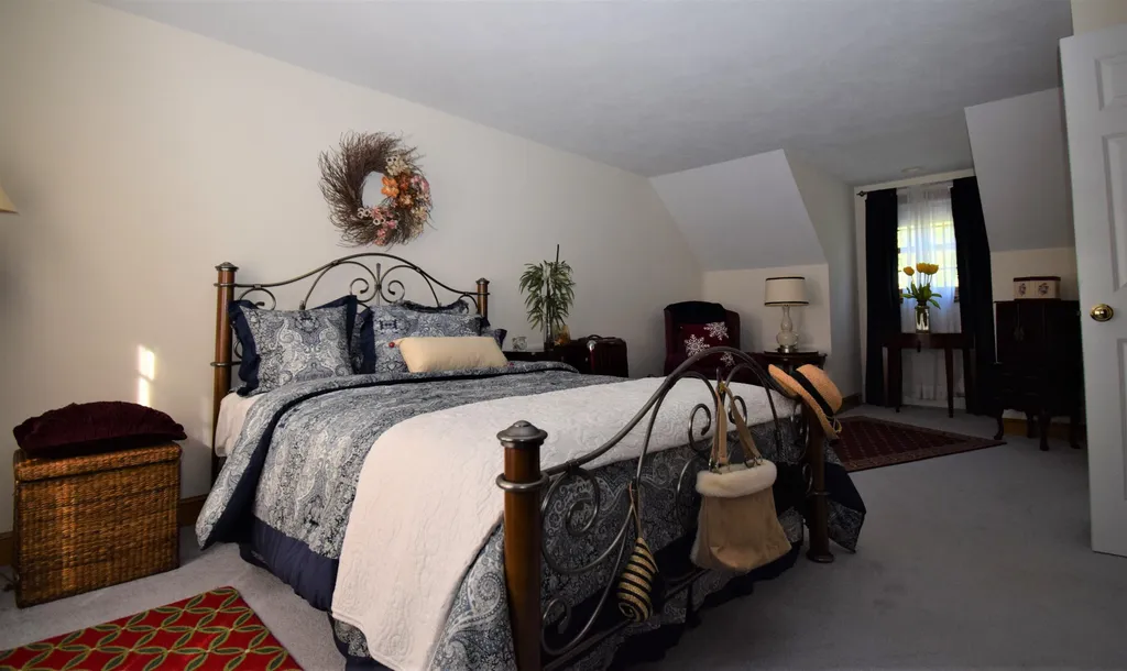 27 Exeter Road Kingston NH 03848