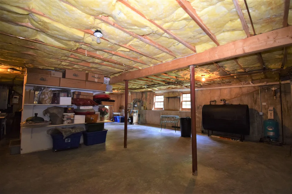 27 Exeter Road Kingston NH 03848