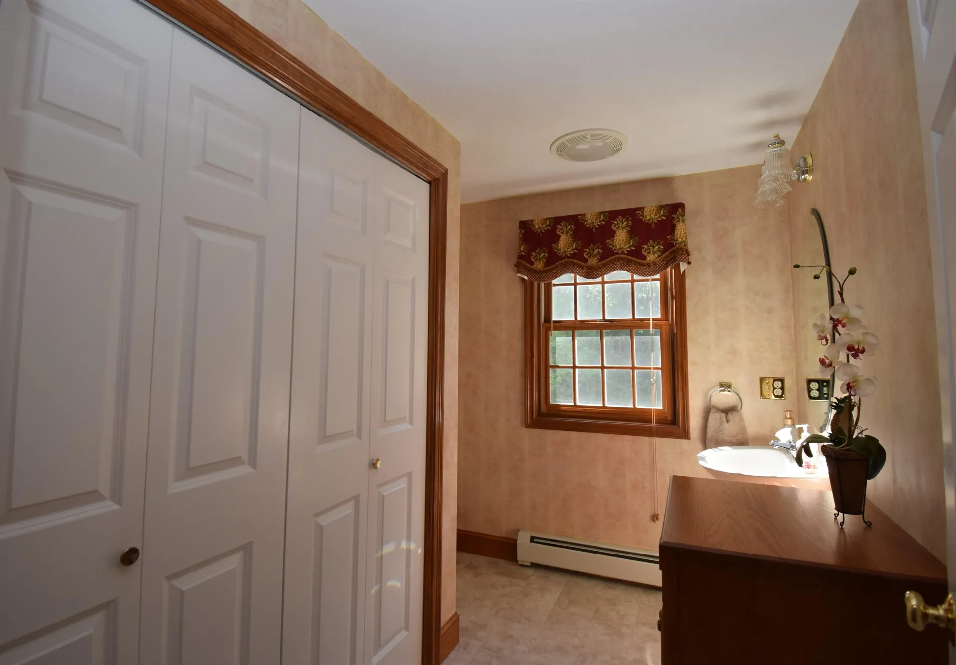 27 Exeter Road Kingston NH 03848