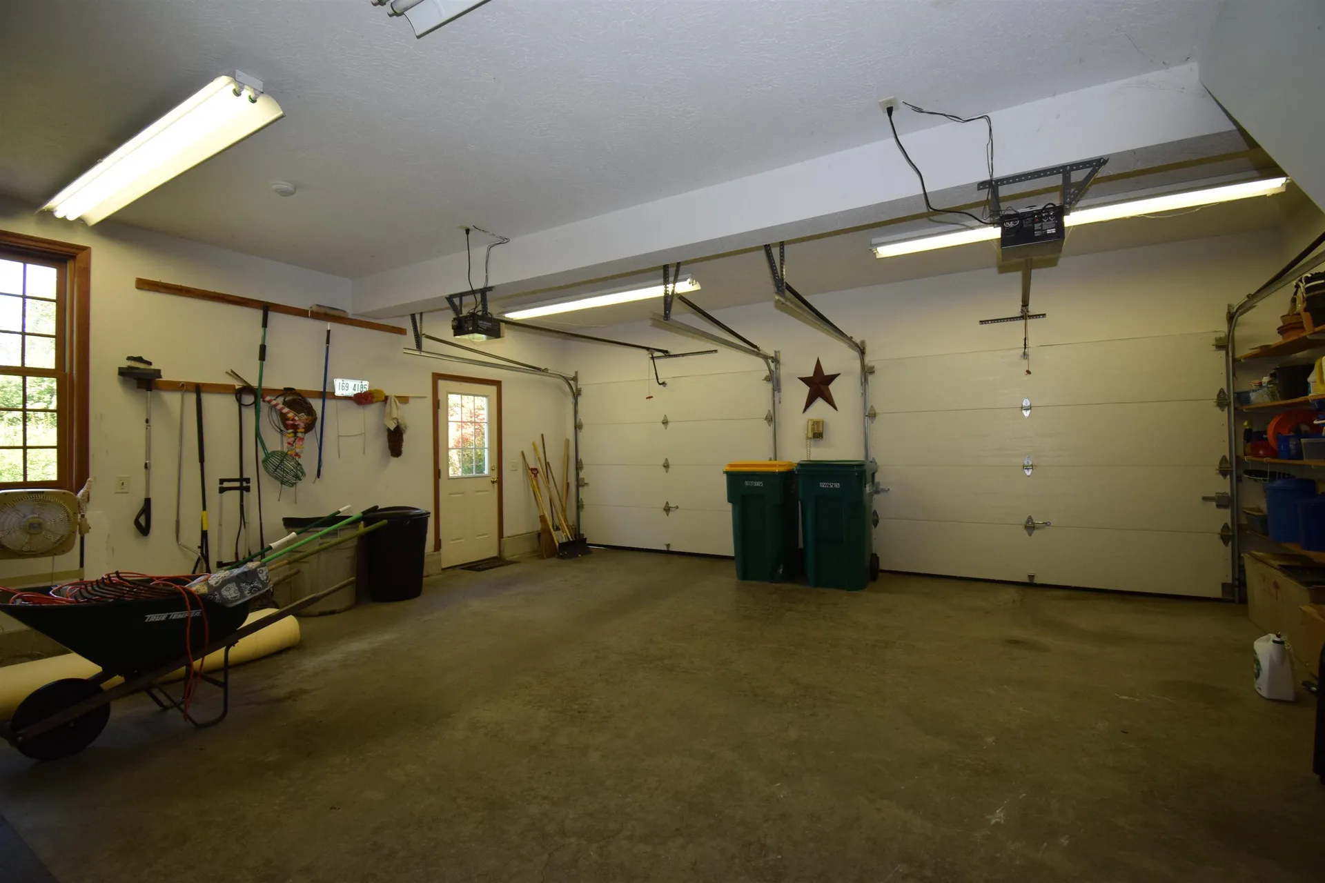27 Exeter Road Kingston NH 03848