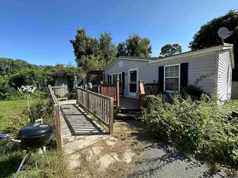 24 Avery Circle Winchester NH 03470
