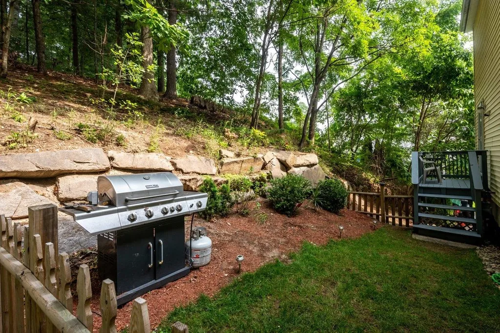 15 North Intervale Street Nashua NH 03064