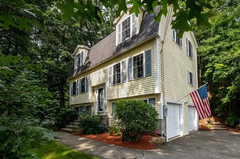 15 North Intervale Street Nashua NH 03064