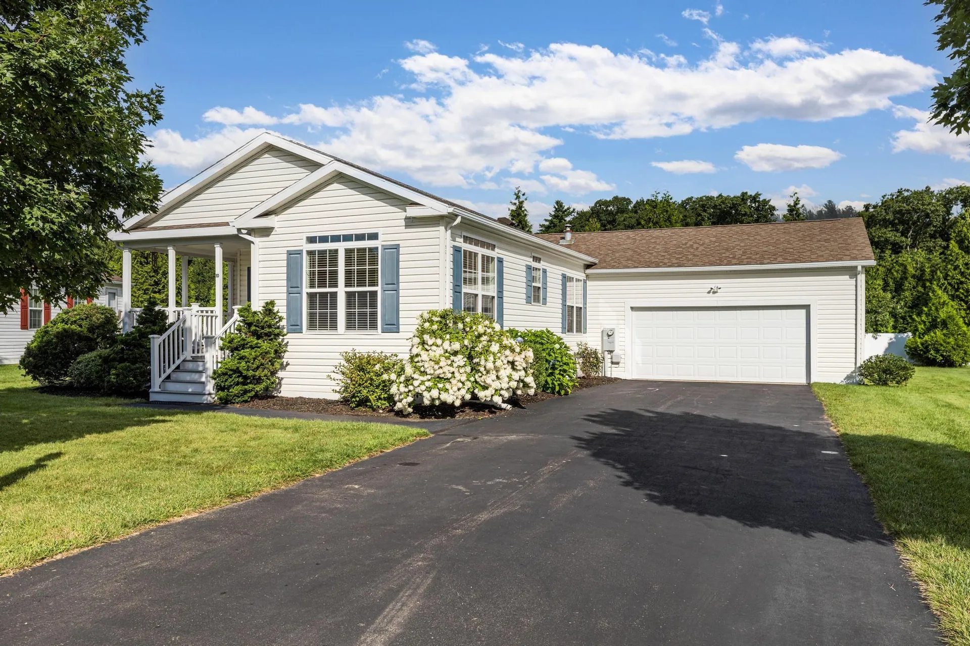 10 Aspen Way North Hampton NH 03862