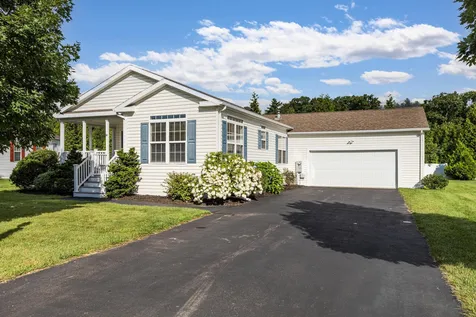 10 Aspen Way North Hampton NH 03862