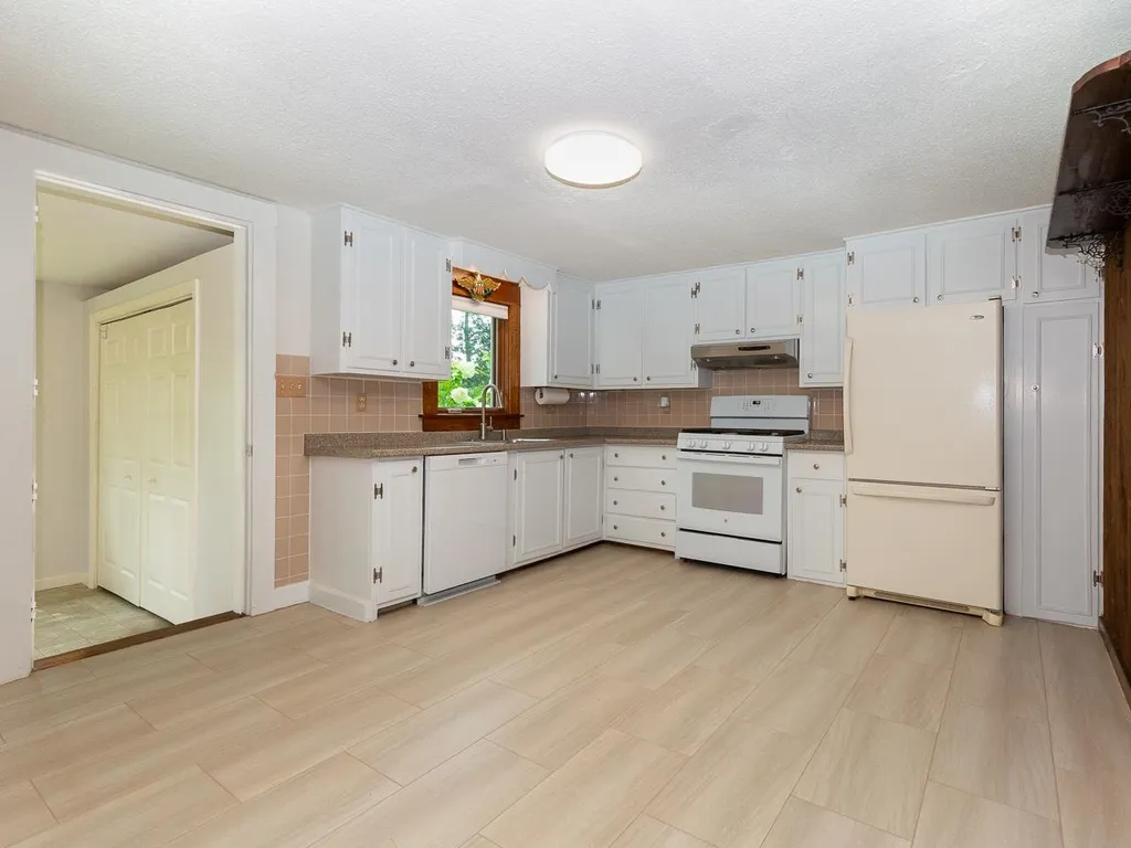 119 Forrest Street Plaistow NH 03865