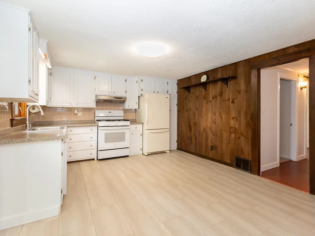119 Forrest Street Plaistow NH 03865