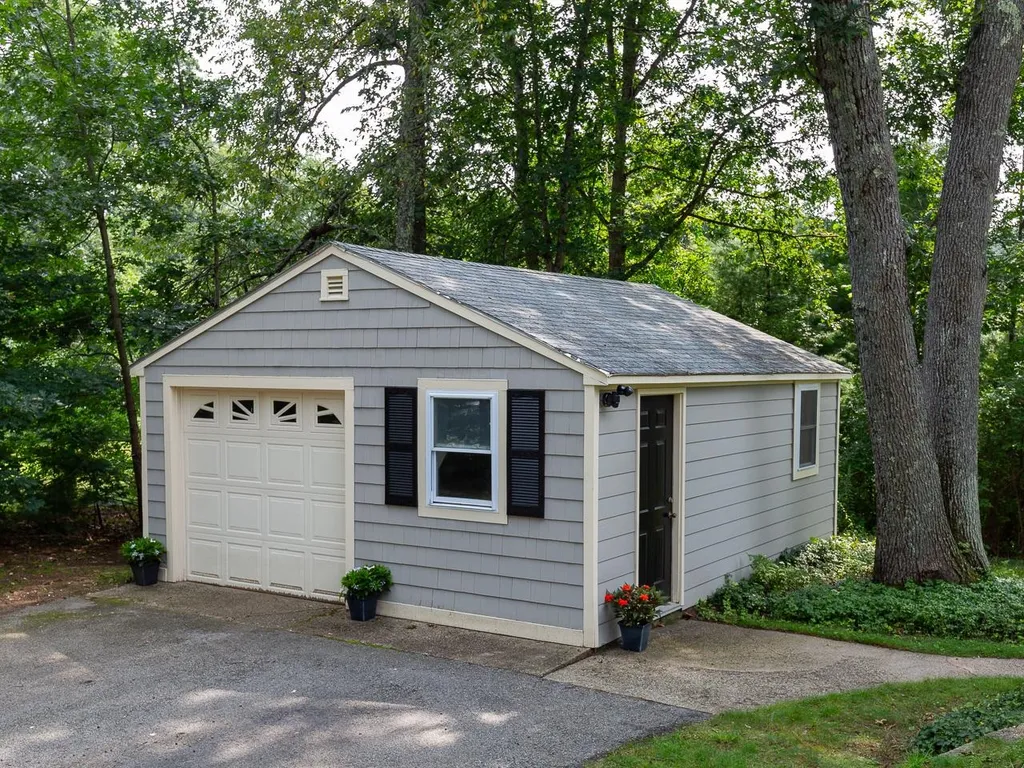 119 Forrest Street Plaistow NH 03865